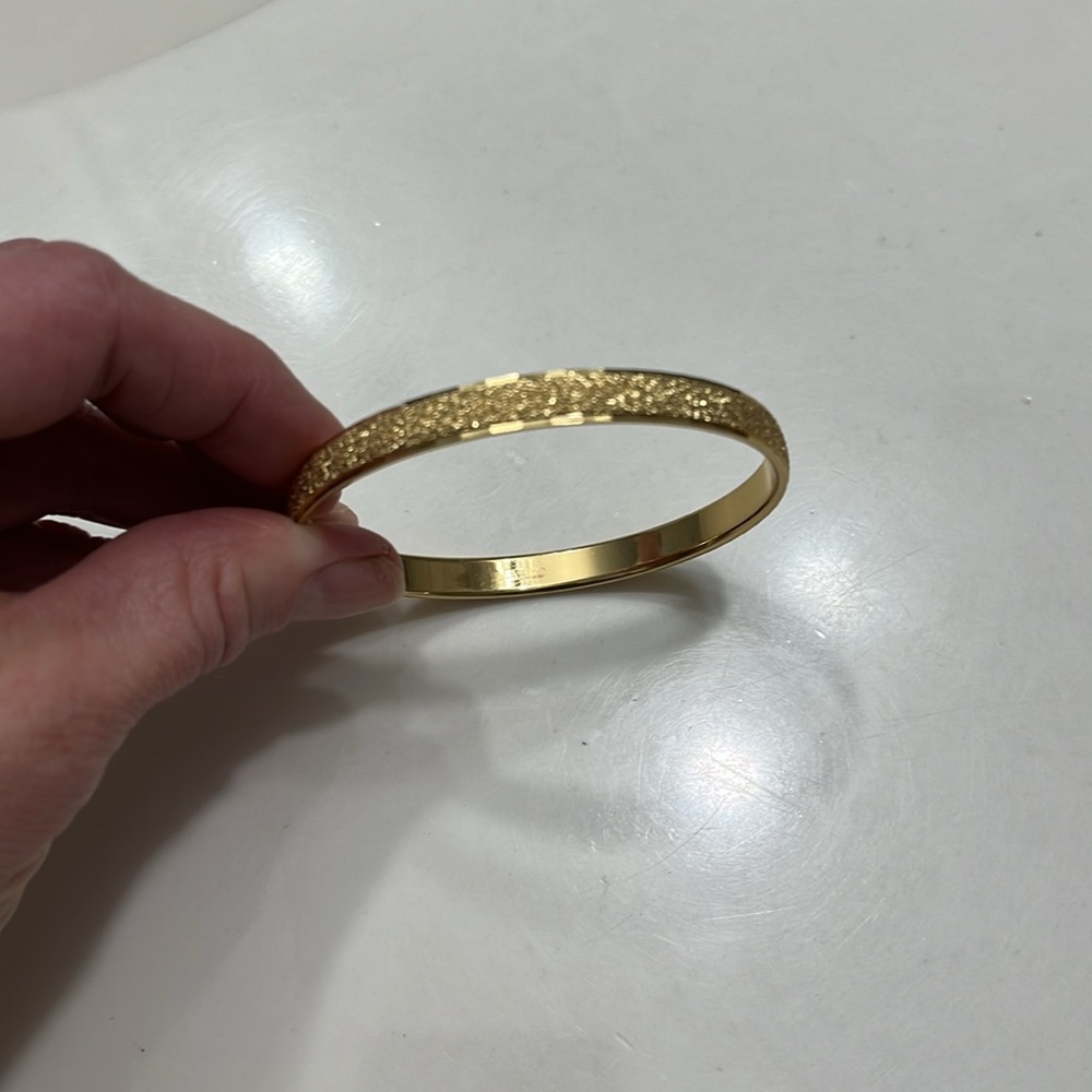 MONET vintage gold tone bangle bracelet. Solid. Exc condition. Beautiful sparkle - Picture 5 of 6
